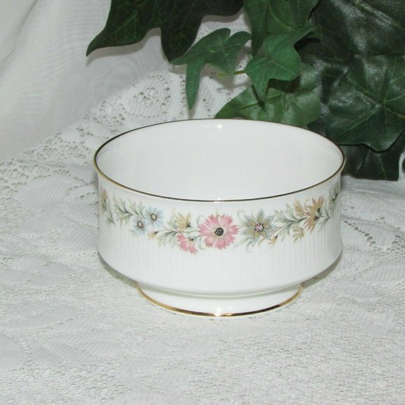 Paragon Fine Bone China Belinda Large Open Sugar or Sauce Bowl Vintage - Picture 1 of 6